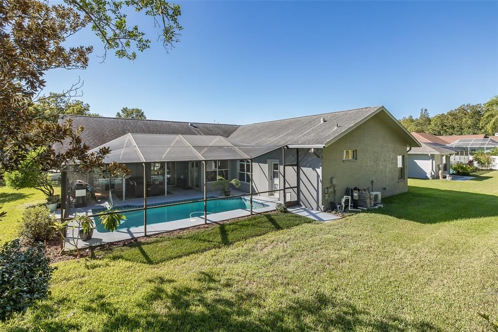 For Sale: $679,000 (4 beds, 3 baths, 2645 Square Feet)