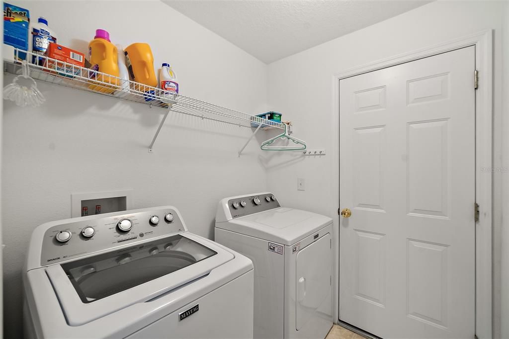 For Sale: $279,000 (3 beds, 2 baths, 1318 Square Feet)