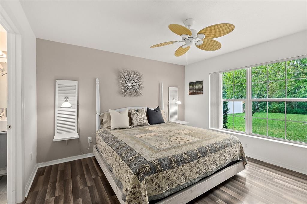 For Sale: $279,000 (3 beds, 2 baths, 1318 Square Feet)