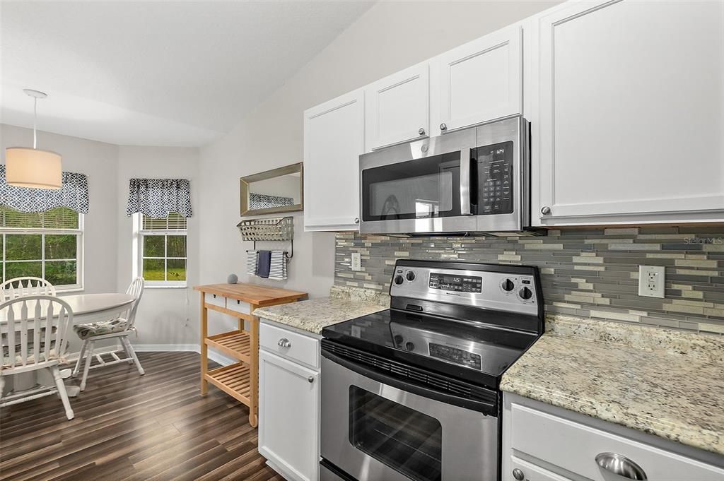 For Sale: $279,000 (3 beds, 2 baths, 1318 Square Feet)