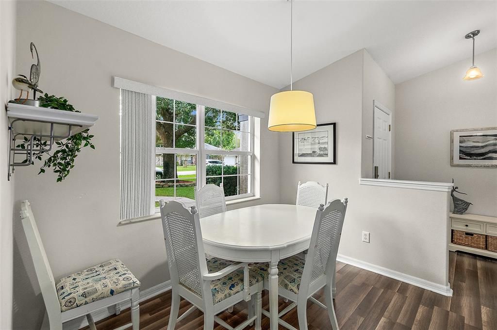 For Sale: $279,000 (3 beds, 2 baths, 1318 Square Feet)