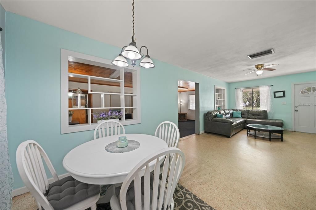 Active With Contract: $170,000 (3 beds, 1 baths, 1422 Square Feet)