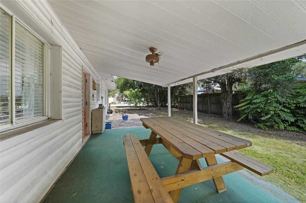 Active With Contract: $170,000 (3 beds, 1 baths, 1422 Square Feet)