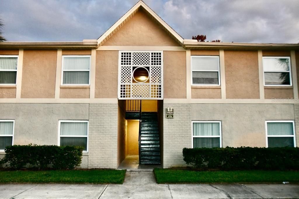 For Rent: $1,450 (2 beds, 2 baths, 905 Square Feet)