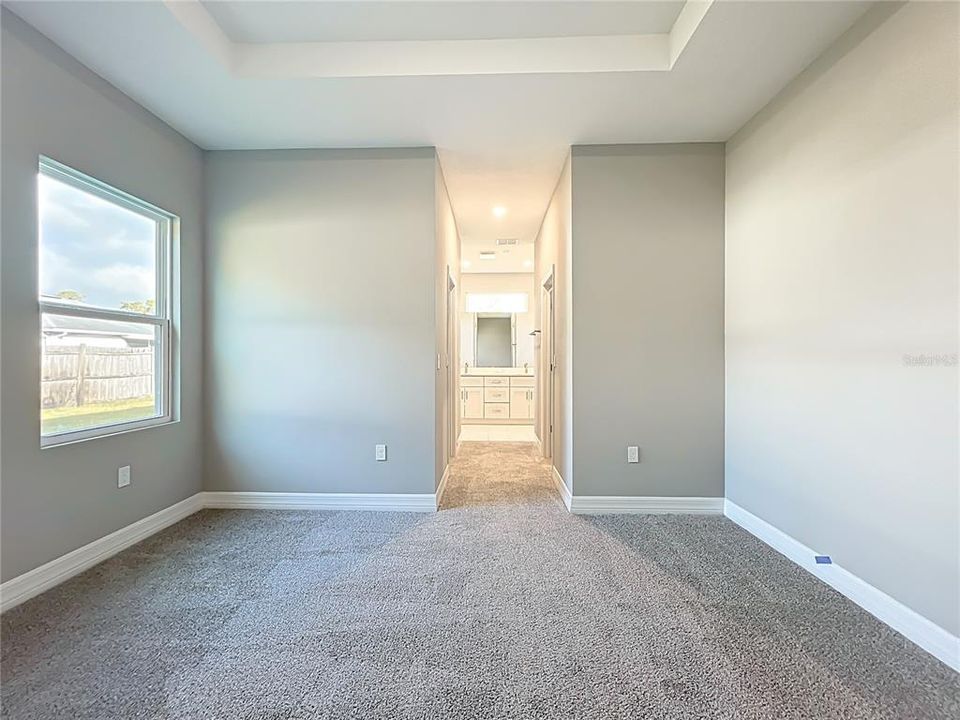 For Sale: $348,000 (4 beds, 3 baths, 1990 Square Feet)