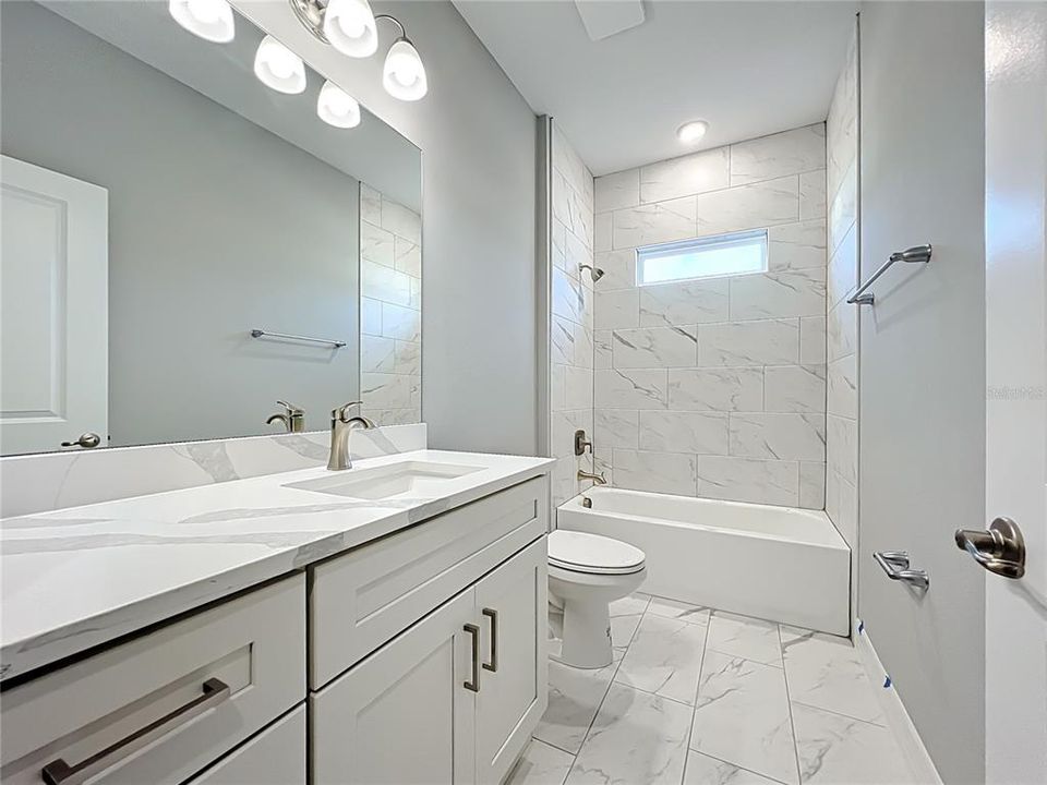 For Sale: $348,000 (4 beds, 3 baths, 1990 Square Feet)