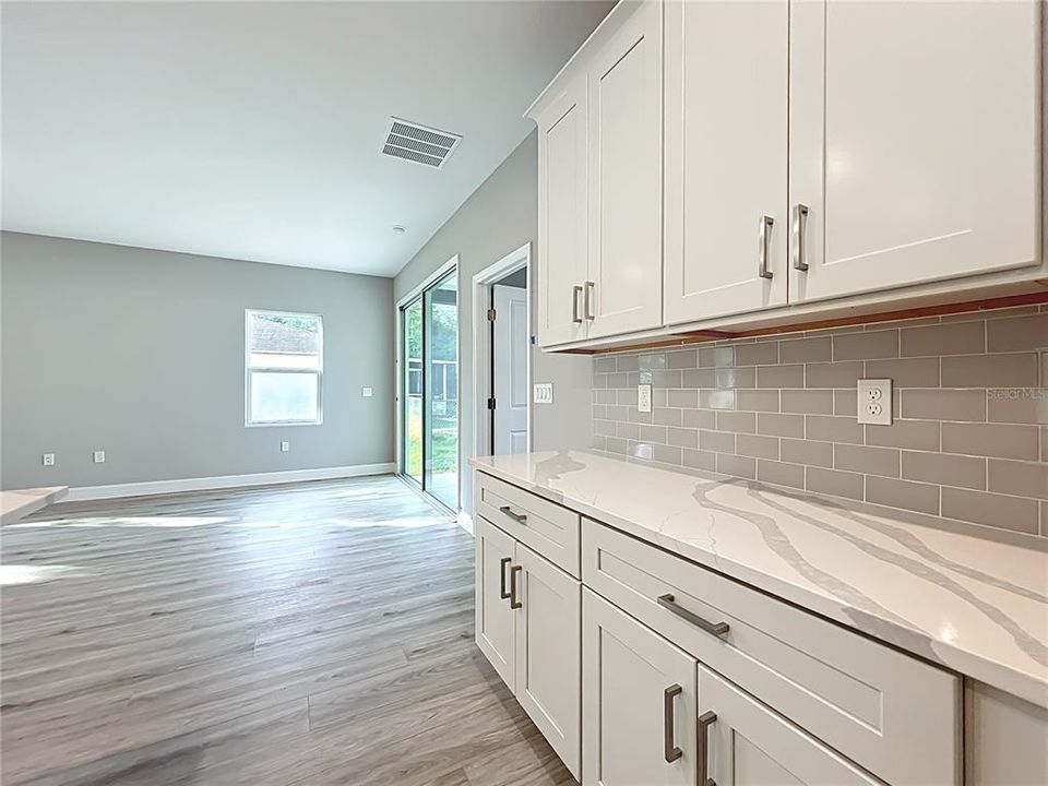 For Sale: $348,000 (4 beds, 3 baths, 1990 Square Feet)