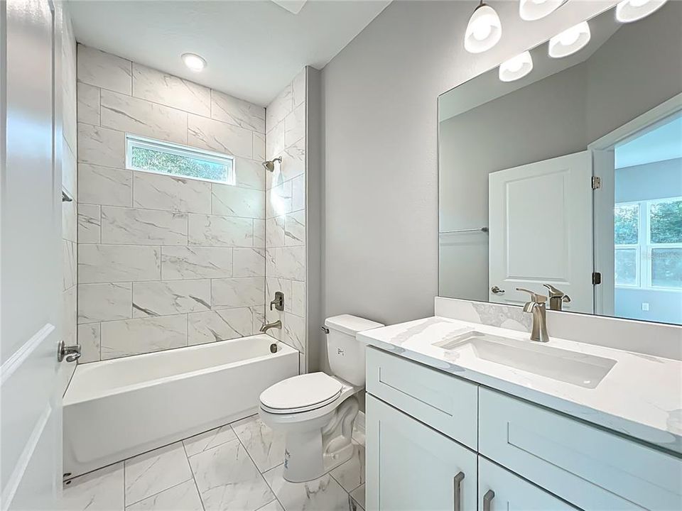 For Sale: $348,000 (4 beds, 3 baths, 1990 Square Feet)