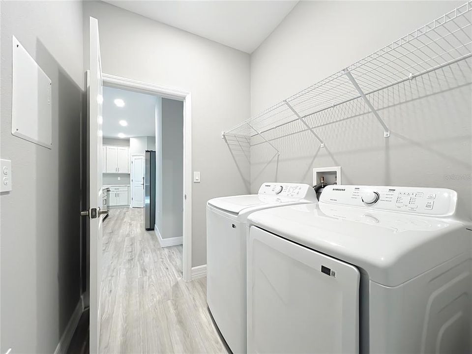 For Sale: $348,000 (4 beds, 3 baths, 1990 Square Feet)