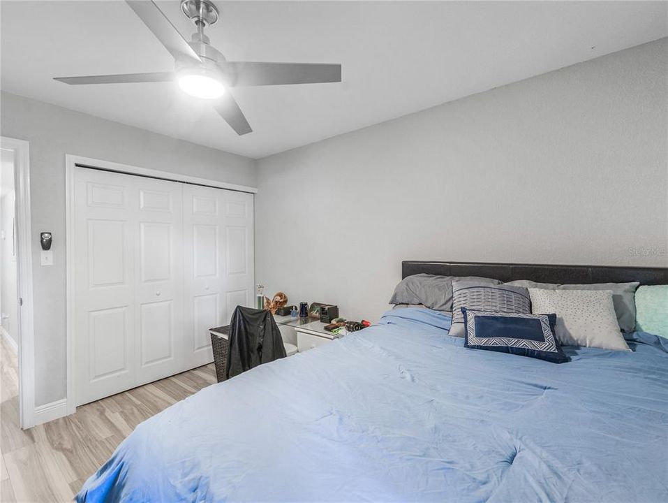 For Sale: $149,999 (2 beds, 2 baths, 1072 Square Feet)