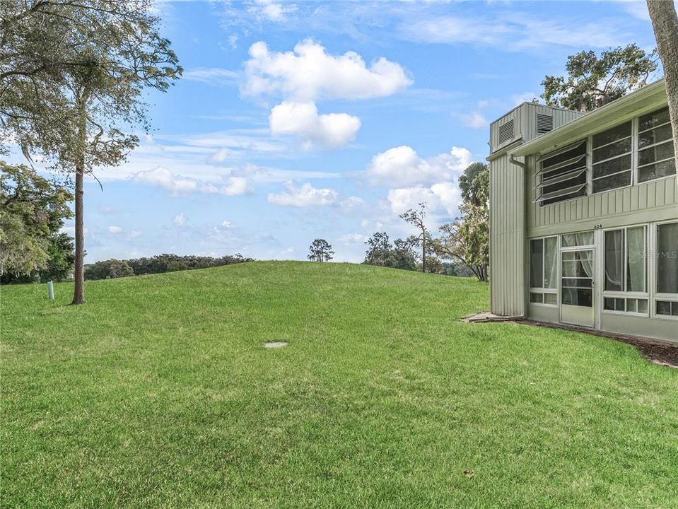 For Sale: $149,999 (2 beds, 2 baths, 1072 Square Feet)