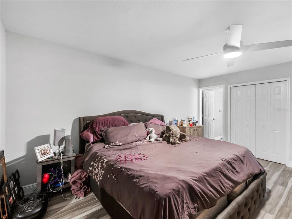 For Sale: $149,999 (2 beds, 2 baths, 1072 Square Feet)