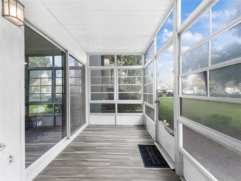 For Sale: $149,999 (2 beds, 2 baths, 1072 Square Feet)