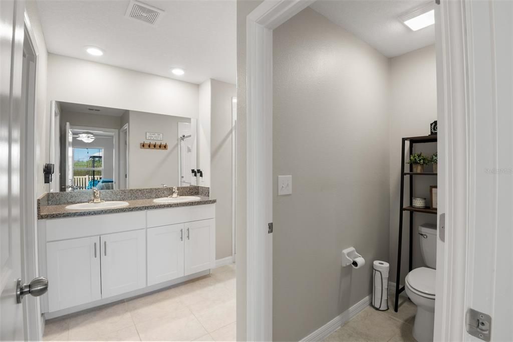 For Sale: $319,900 (3 beds, 2 baths, 1451 Square Feet)