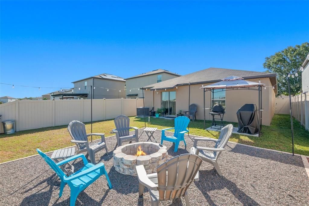 For Sale: $319,900 (3 beds, 2 baths, 1451 Square Feet)