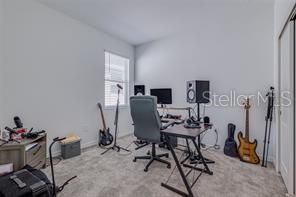 В аренду: $2,000 (4 спален, 2 ванн, 1848 Квадратных фут)