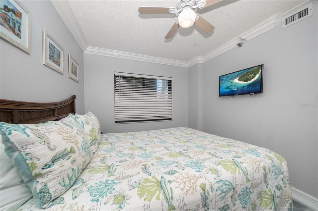 For Sale: $849,000 (3 beds, 2 baths, 1200 Square Feet)