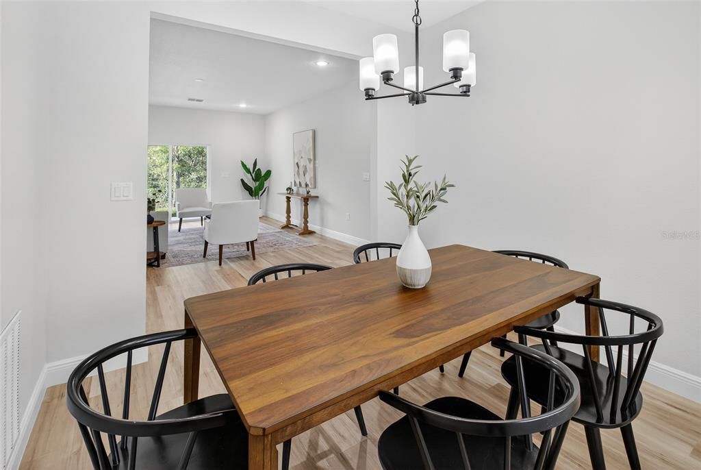 For Sale: $339,000 (4 beds, 3 baths, 1949 Square Feet)