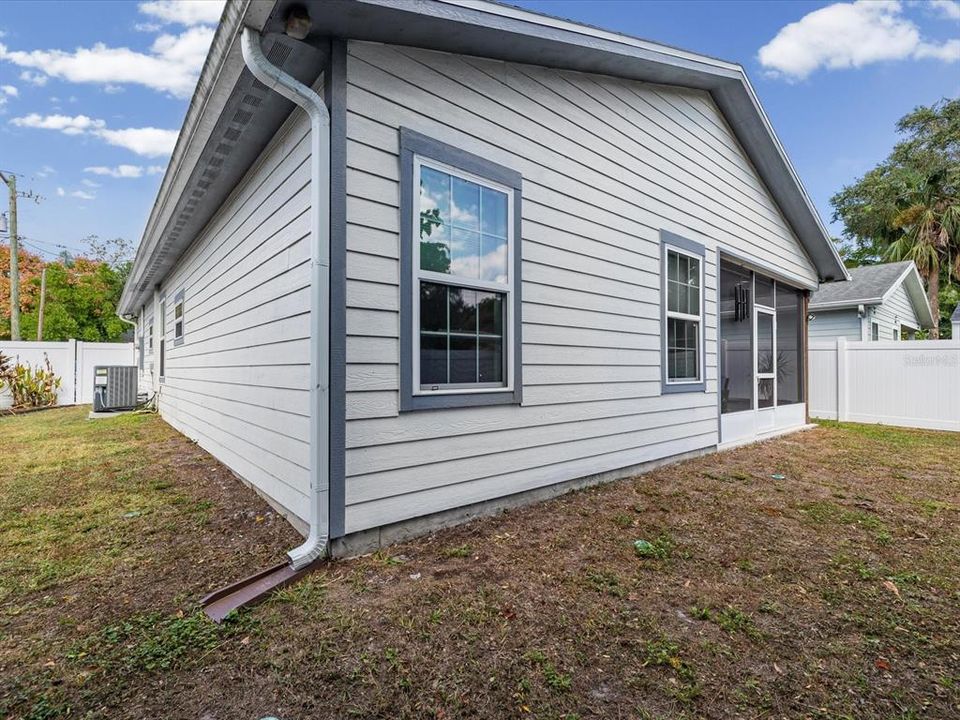 待售: $443,000 (3 贝兹, 2 浴室, 1484 平方英尺)