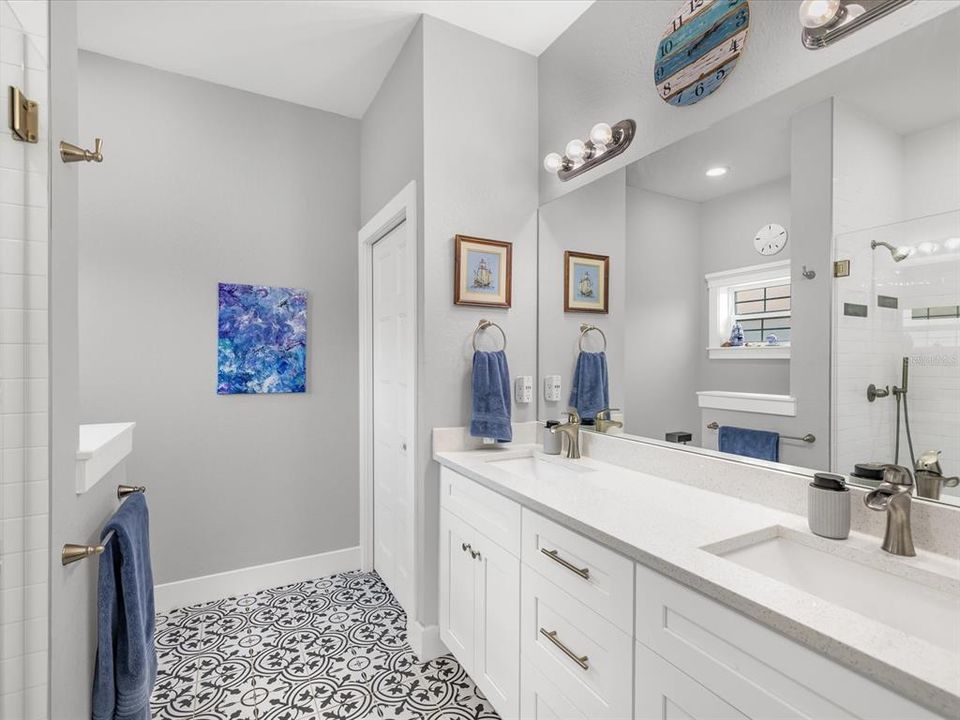 待售: $443,000 (3 贝兹, 2 浴室, 1484 平方英尺)