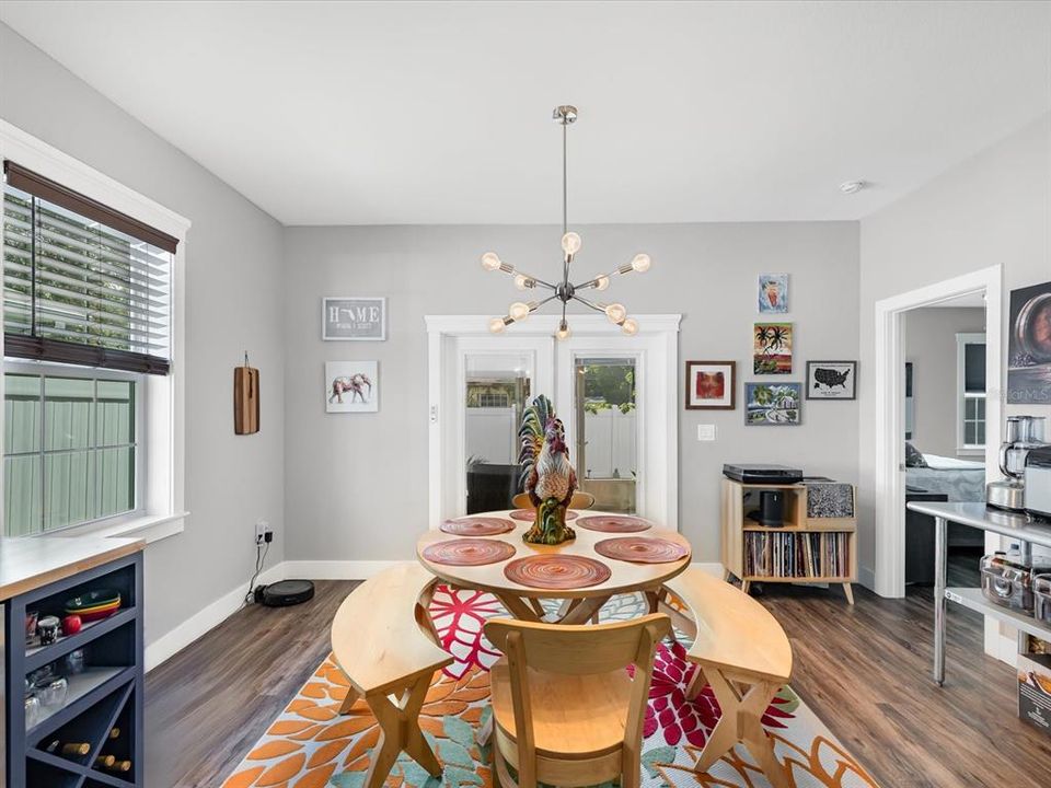 待售: $443,000 (3 贝兹, 2 浴室, 1484 平方英尺)