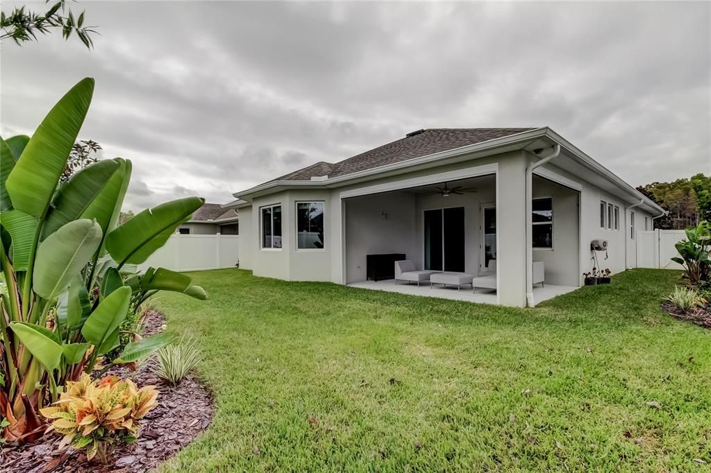 Activo con contrato: $540,000 (3 camas, 2 baños, 2200 Pies cuadrados)