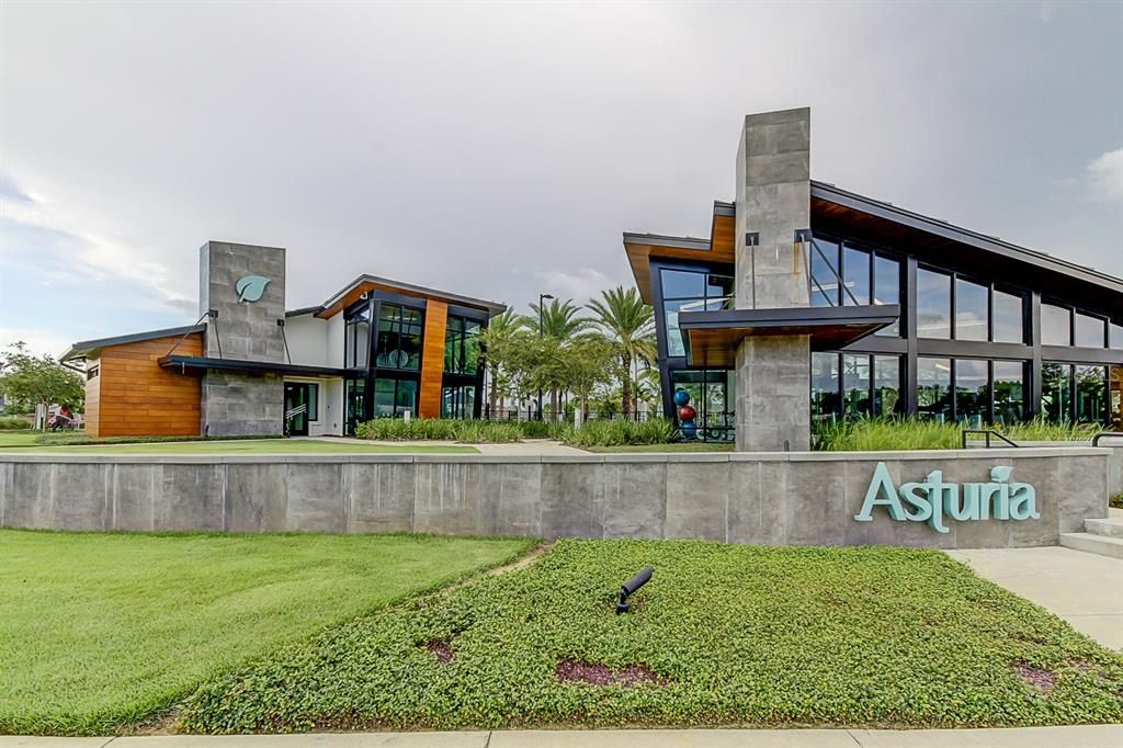 Activo con contrato: $540,000 (3 camas, 2 baños, 2200 Pies cuadrados)