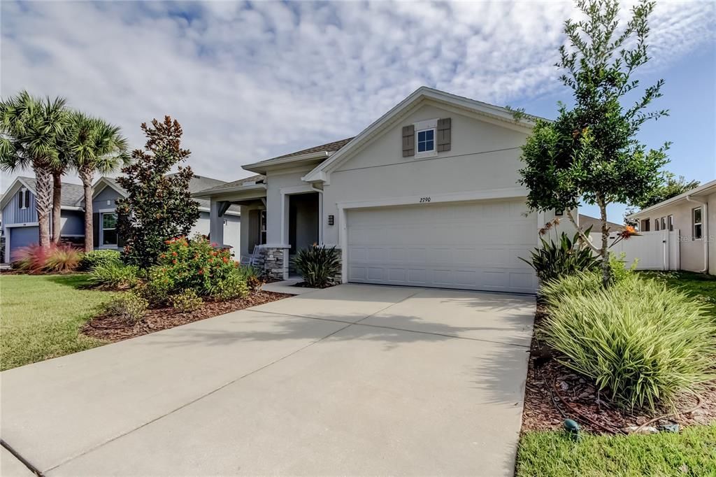 Activo con contrato: $540,000 (3 camas, 2 baños, 2200 Pies cuadrados)