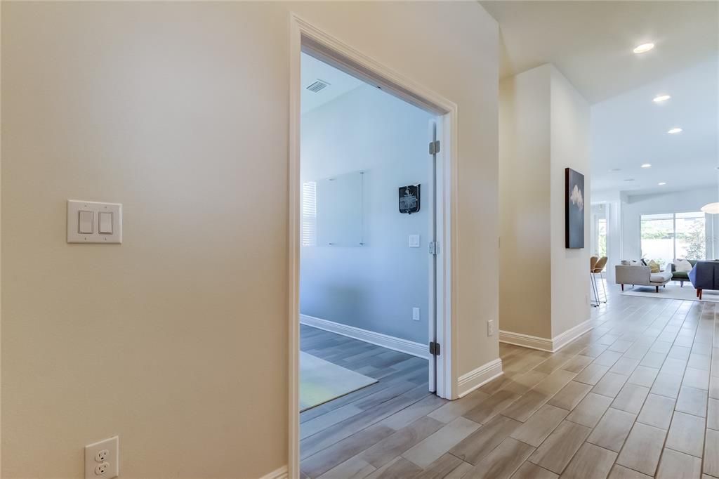 Activo con contrato: $540,000 (3 camas, 2 baños, 2200 Pies cuadrados)