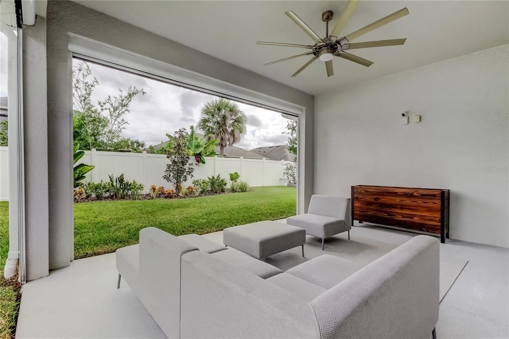 Activo con contrato: $540,000 (3 camas, 2 baños, 2200 Pies cuadrados)