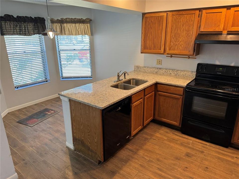 For Rent: $1,995 (3 beds, 2 baths, 1505 Square Feet)