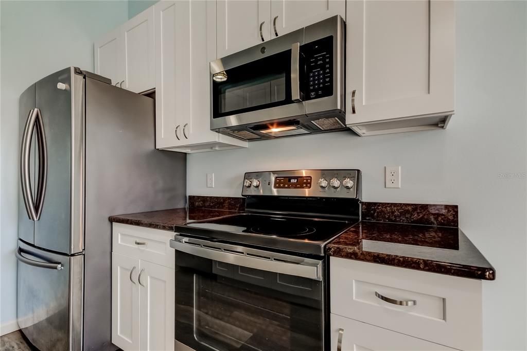 Active With Contract: $260,000 (3 beds, 2 baths, 1230 Square Feet)