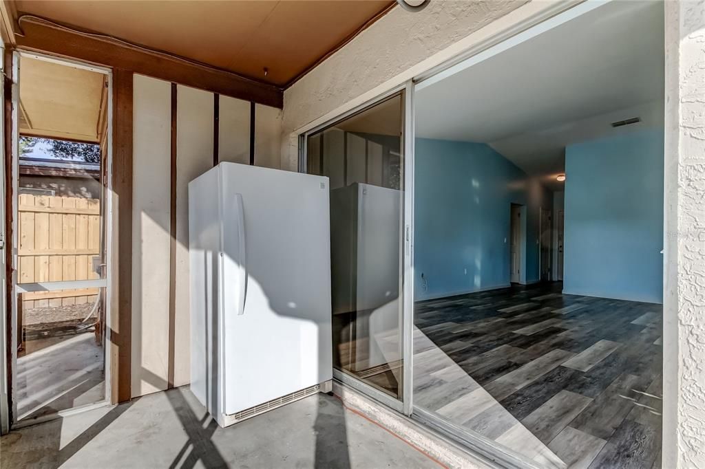 Active With Contract: $260,000 (3 beds, 2 baths, 1230 Square Feet)