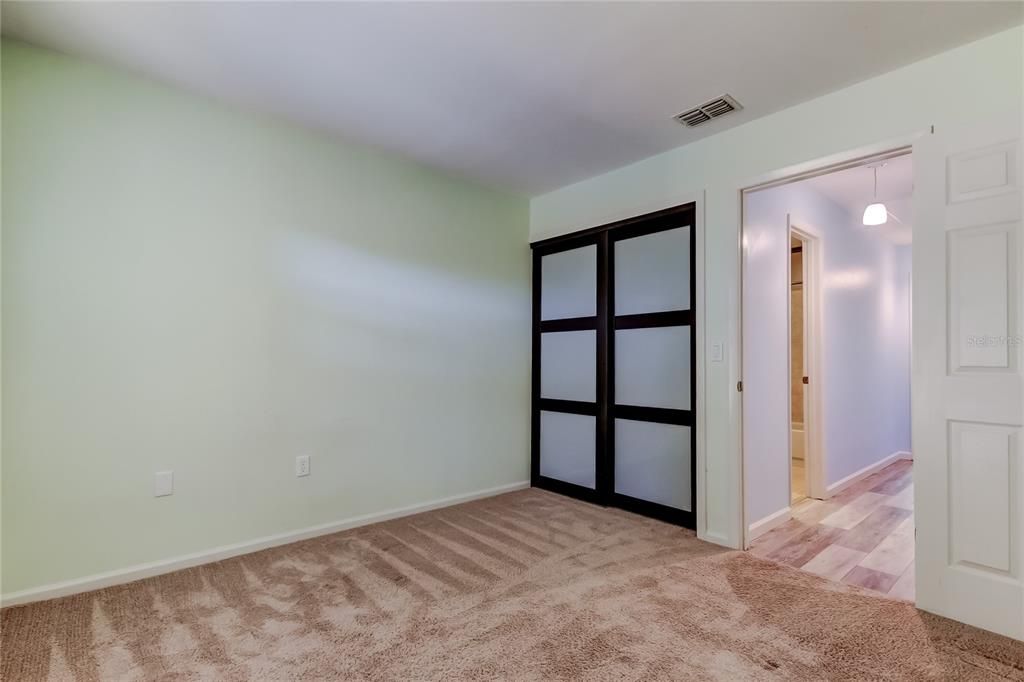 Active With Contract: $260,000 (3 beds, 2 baths, 1230 Square Feet)