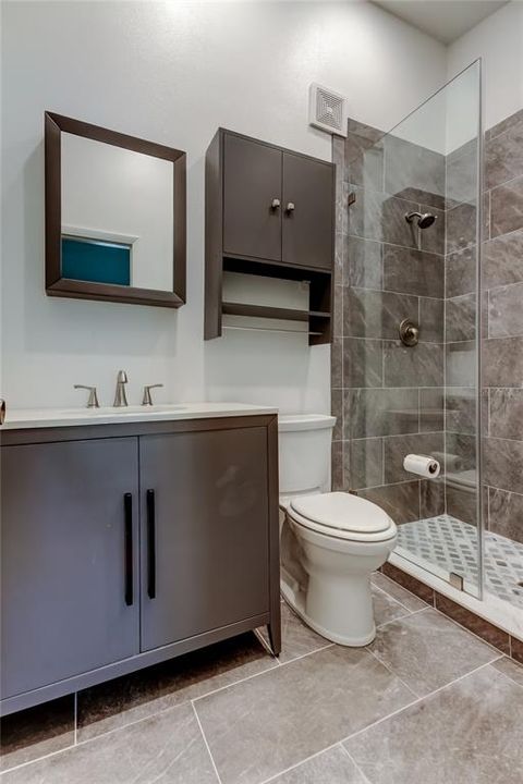 Active With Contract: $260,000 (3 beds, 2 baths, 1230 Square Feet)