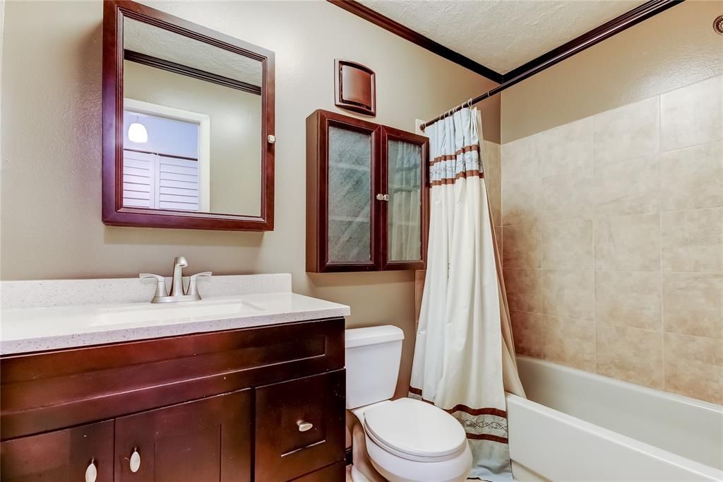 Active With Contract: $260,000 (3 beds, 2 baths, 1230 Square Feet)