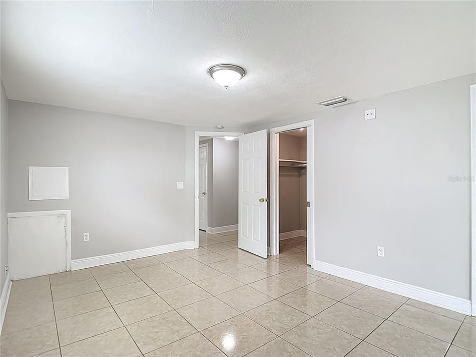 Active With Contract: $250,000 (3 beds, 2 baths, 1446 Square Feet)