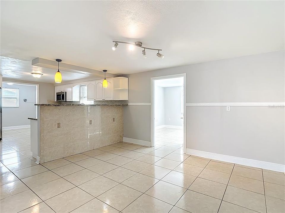 Active With Contract: $250,000 (3 beds, 2 baths, 1446 Square Feet)