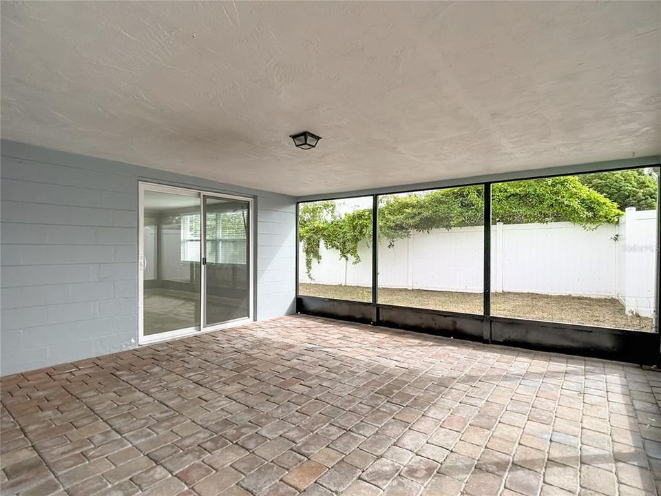 Active With Contract: $250,000 (3 beds, 2 baths, 1446 Square Feet)