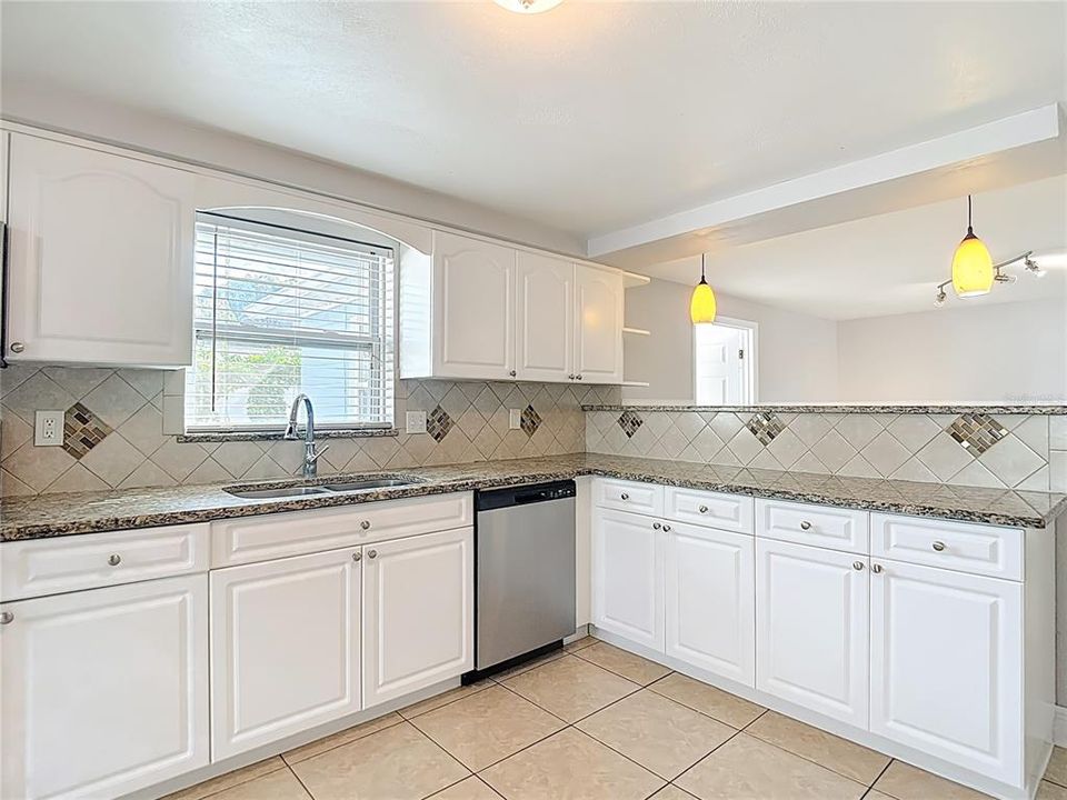 Active With Contract: $250,000 (3 beds, 2 baths, 1446 Square Feet)