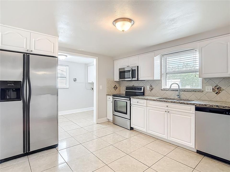 Active With Contract: $250,000 (3 beds, 2 baths, 1446 Square Feet)