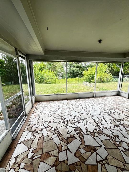 For Rent: $1,750 (2 beds, 2 baths, 976 Square Feet)