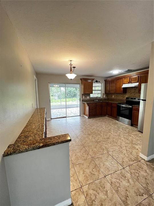 For Rent: $1,750 (2 beds, 2 baths, 976 Square Feet)