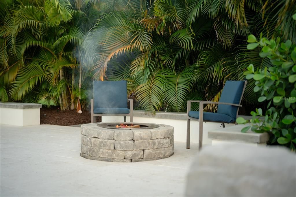 For Sale: $3,500,000 (6 beds, 5 baths, 6023 Square Feet)