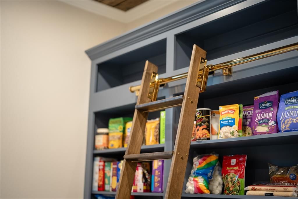 For Sale: $3,500,000 (6 beds, 5 baths, 6023 Square Feet)