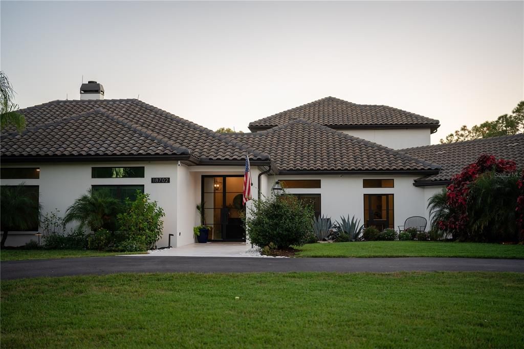 For Sale: $3,500,000 (6 beds, 5 baths, 6023 Square Feet)