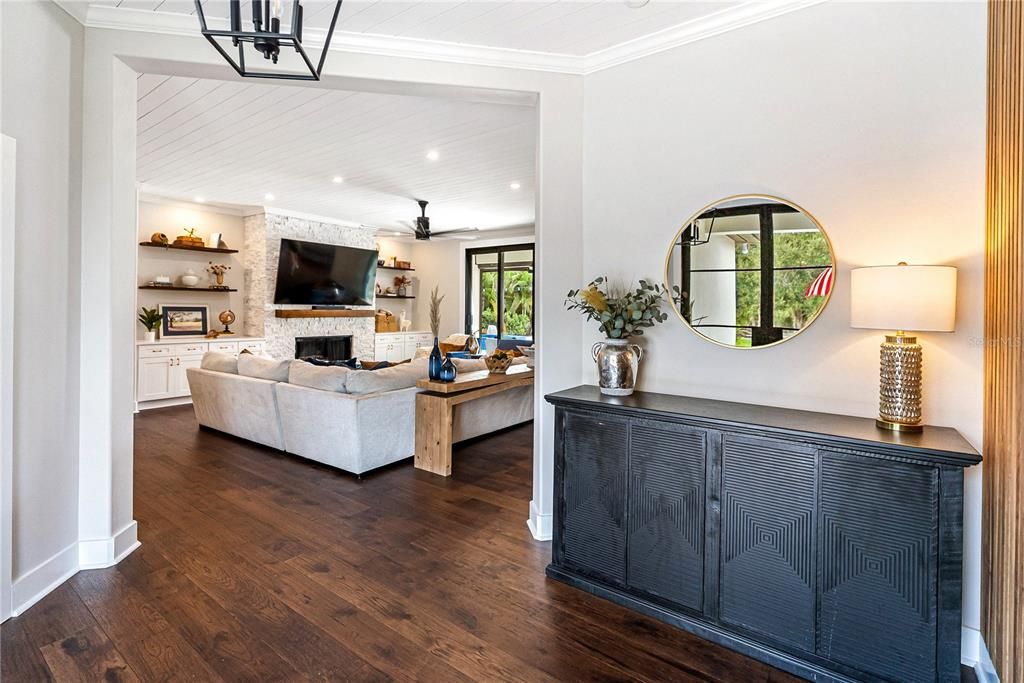 For Sale: $3,500,000 (6 beds, 5 baths, 6023 Square Feet)