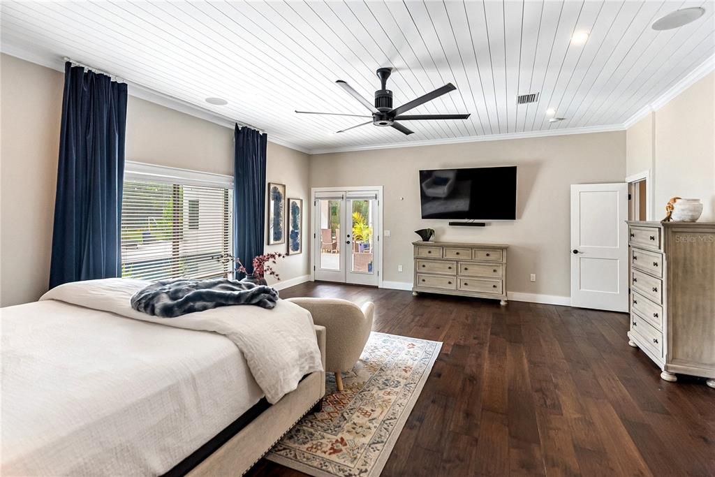 For Sale: $3,500,000 (6 beds, 5 baths, 6023 Square Feet)