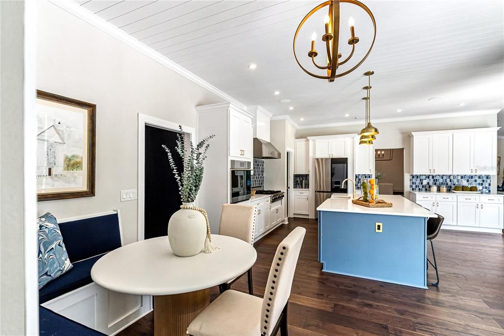 For Sale: $3,500,000 (6 beds, 5 baths, 6023 Square Feet)