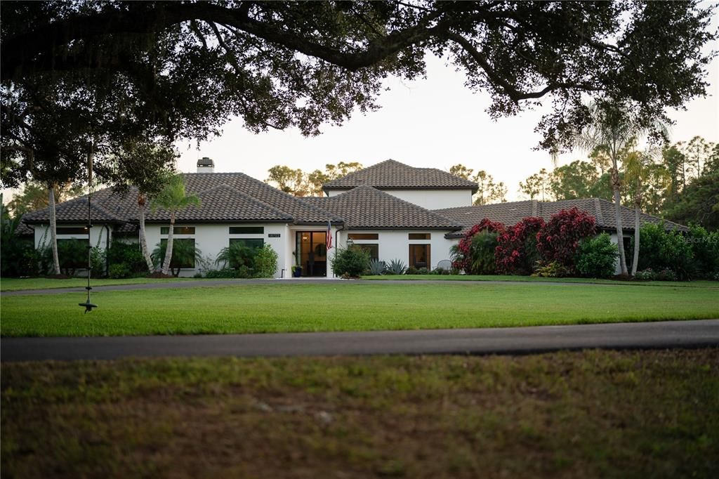 For Sale: $3,500,000 (6 beds, 5 baths, 6023 Square Feet)